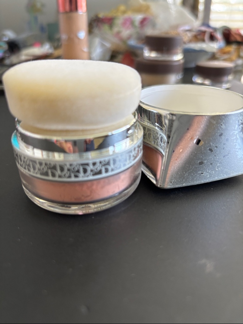 DIORSHOW Loose Powder 004 - Picture 2 of 6
